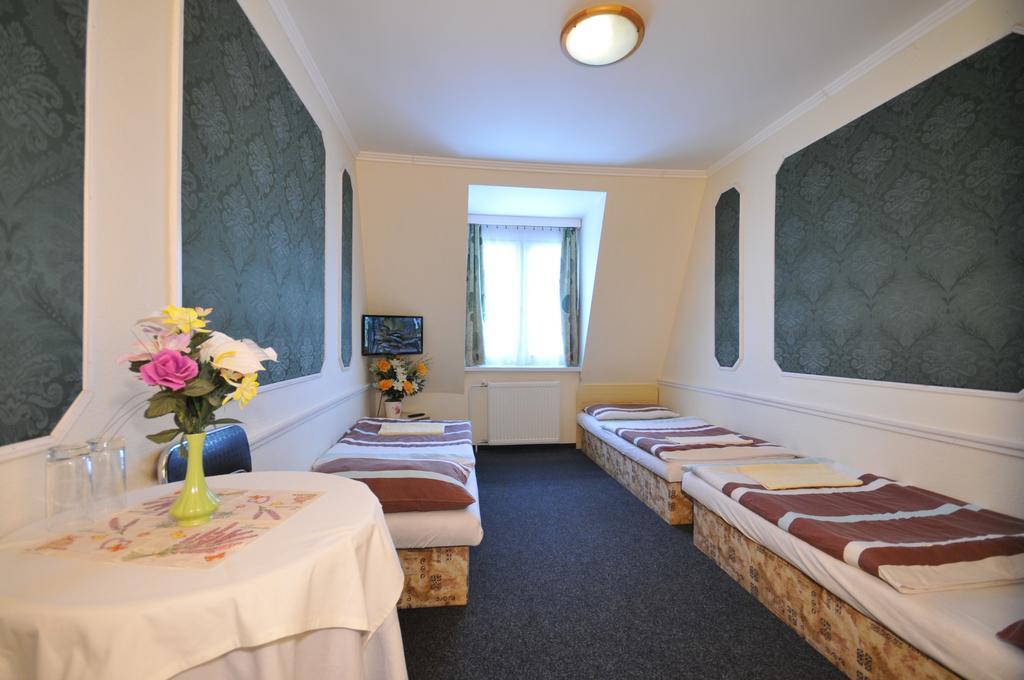 Pension Velicky Zamocek Poprad Exterior foto