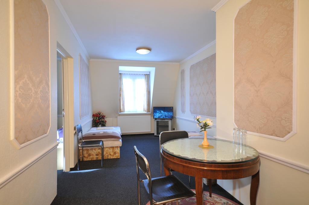 Pension Velicky Zamocek Poprad Exterior foto