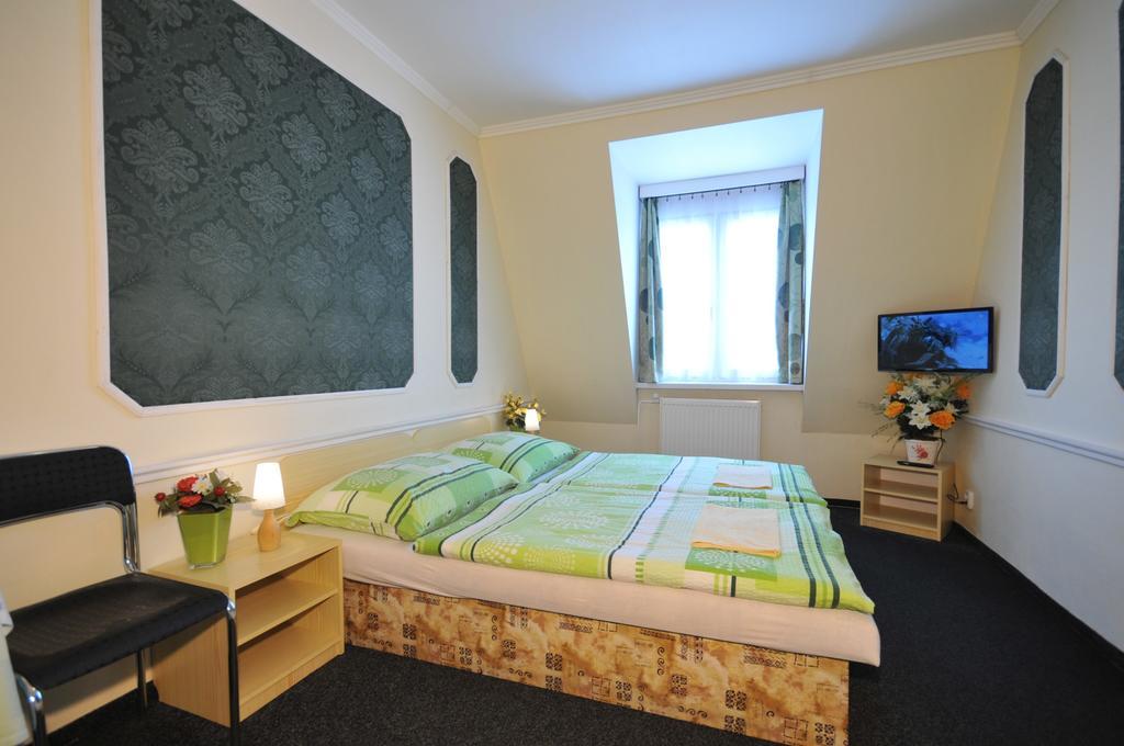 Pension Velicky Zamocek Poprad Exterior foto
