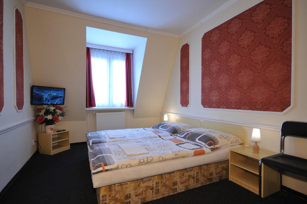 Pension Velicky Zamocek Poprad Exterior foto