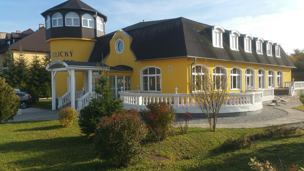 Pension Velicky Zamocek Poprad Exterior foto