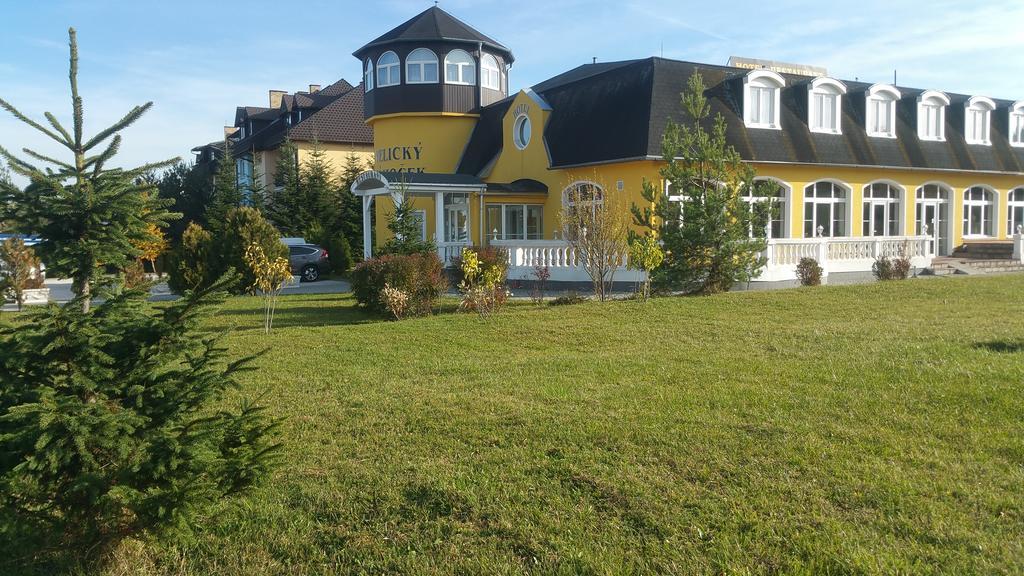 Pension Velicky Zamocek Poprad Exterior foto